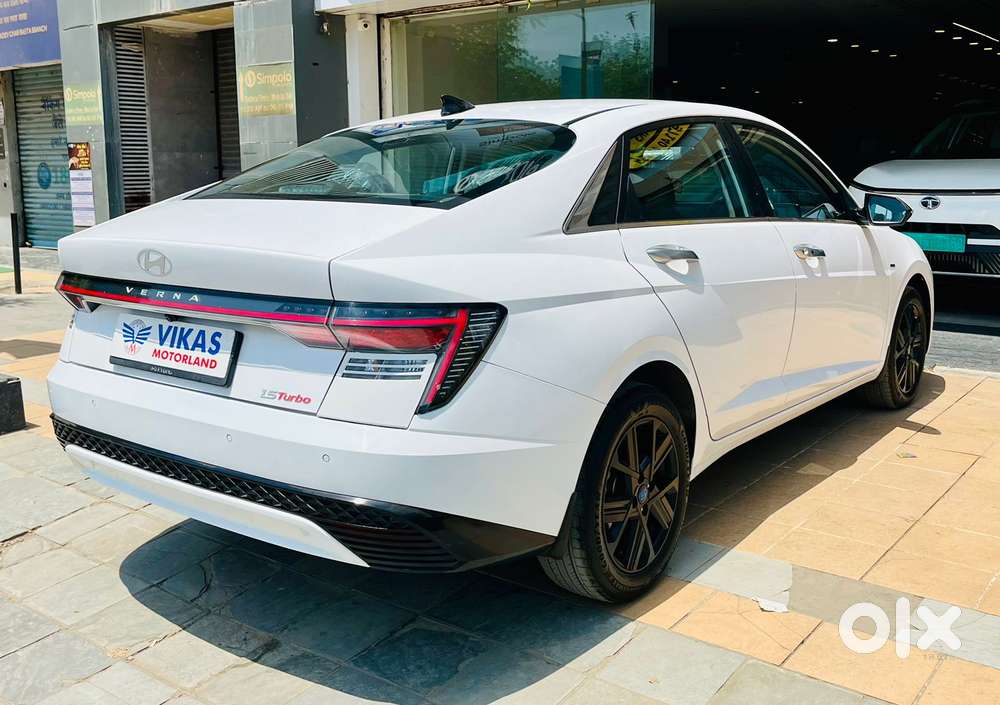 Hyundai Verna Sx (o) 1.5 Turbo Petrol Dct, 2023, Petrol