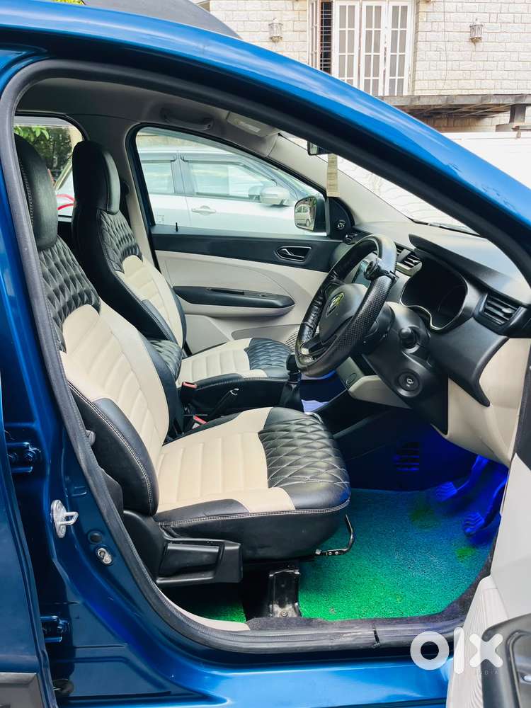 Renault Triber Authentic-petrol-manual, 2020, Petrol