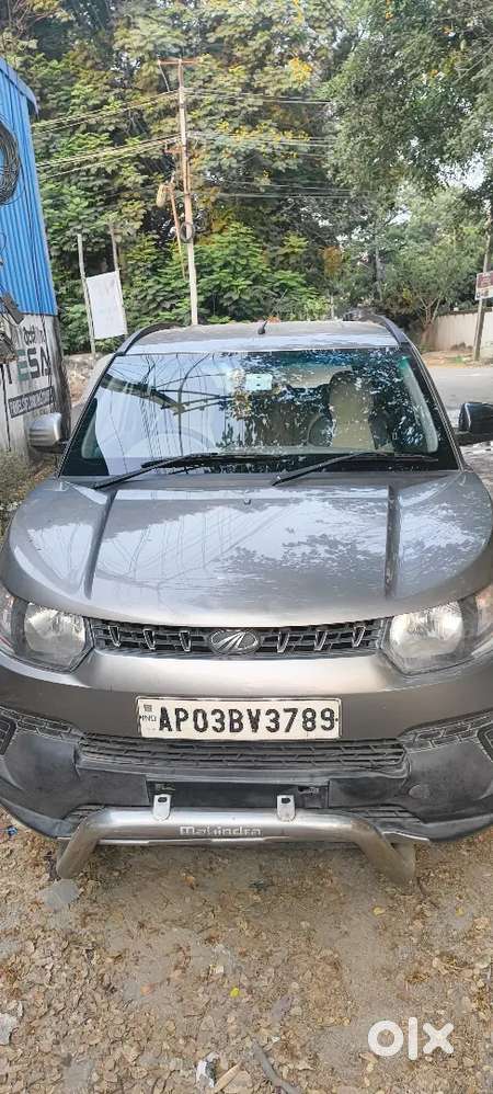 Mahindra Kuv 100 2015 Petrol 90000 Km Driven