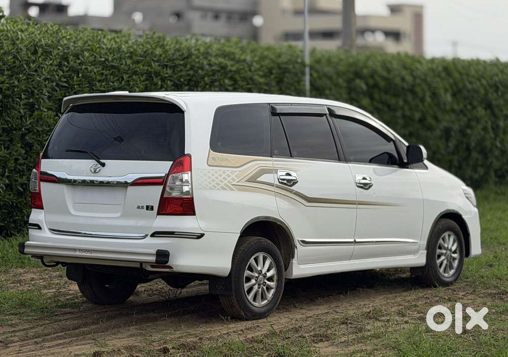 Toyota Innova 2.5 Zx 7 Str Bs-iv, 2014, Diesel