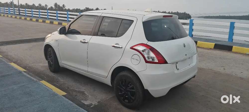 Maruti Suzuki Swift 2012 Petrol 80500 Km Driven