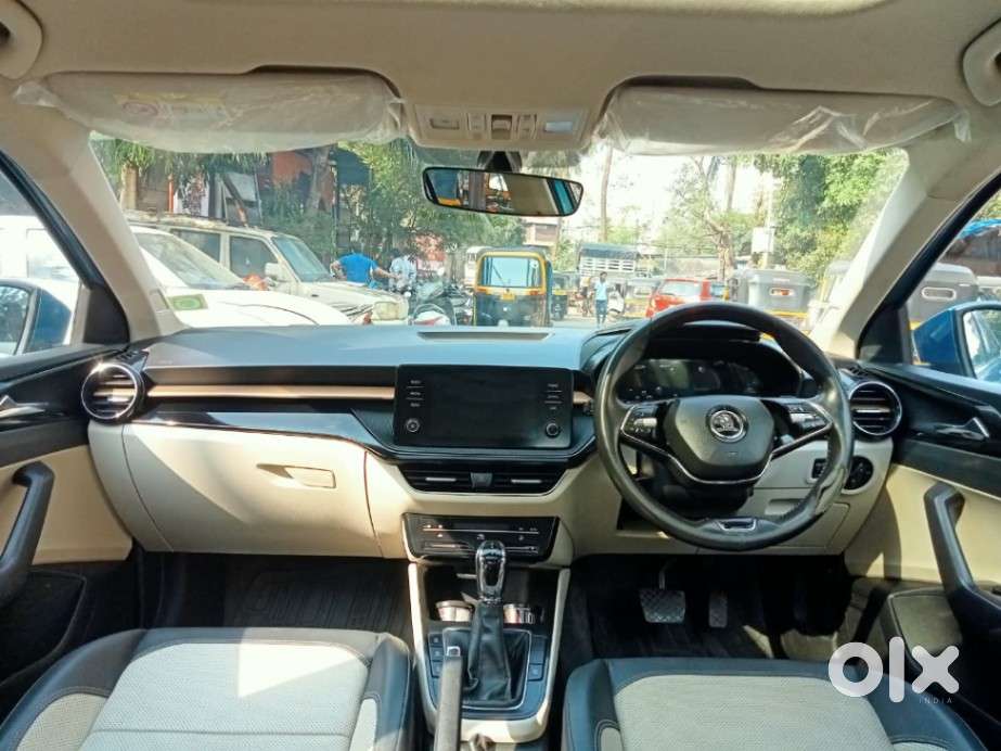 Skoda Slavia Style 1.0l Tsi At, 2023, Petrol