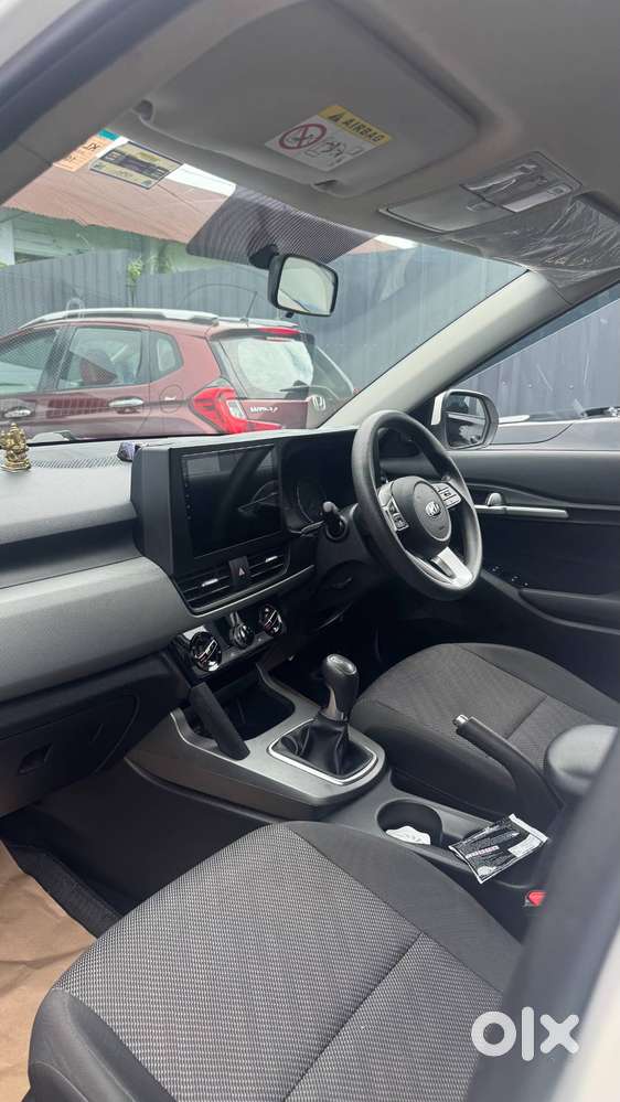 Kia Seltos Hte 1.5l Diesel 2020 White (with Lcd Infotainment System)