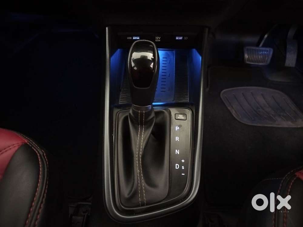 Hyundai I20 Asta (o) 1.2 Ivt, 2023, Petrol