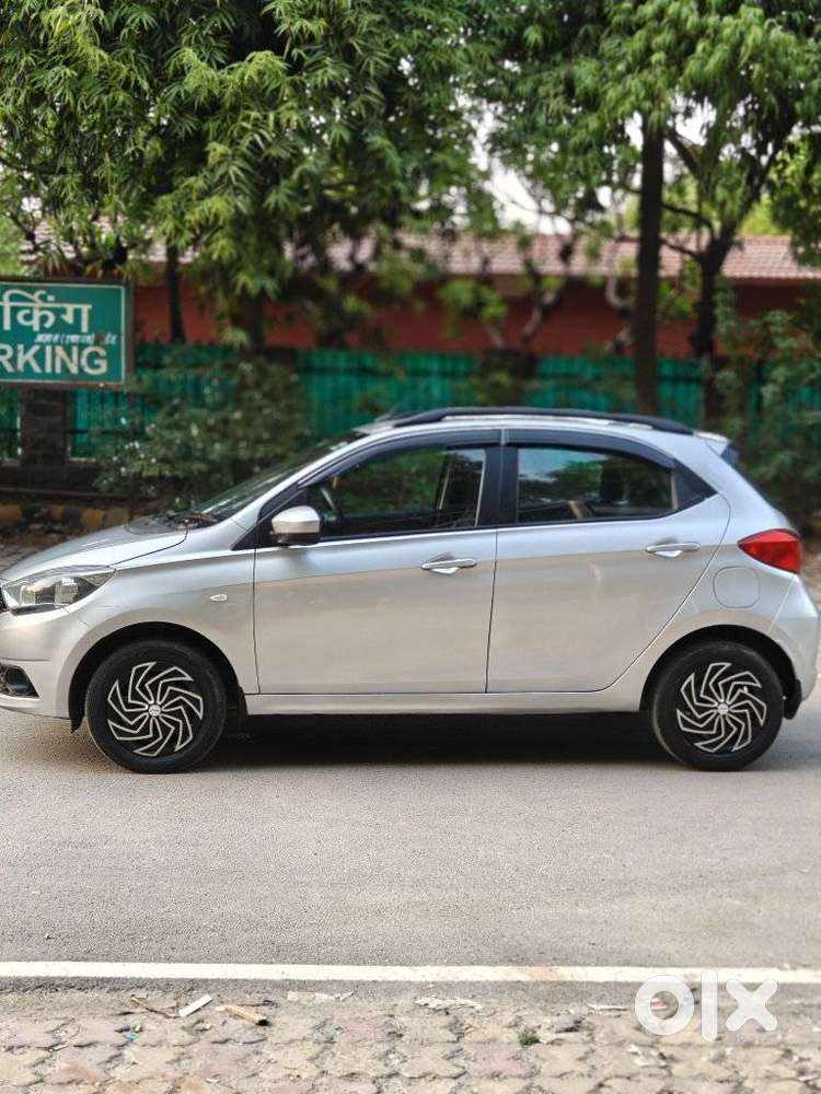Tata Tiago 1.2 Revotron Xt (o), 2017, Petrol