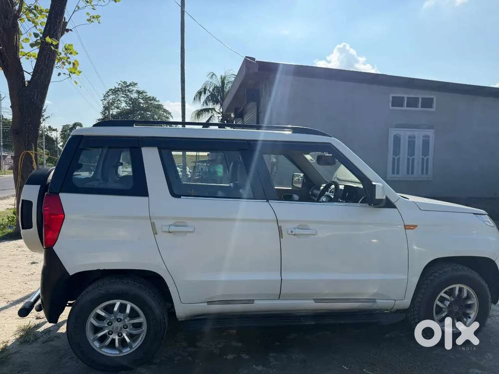 Mahindra Tuv 300 2017 Petrol Good Condition