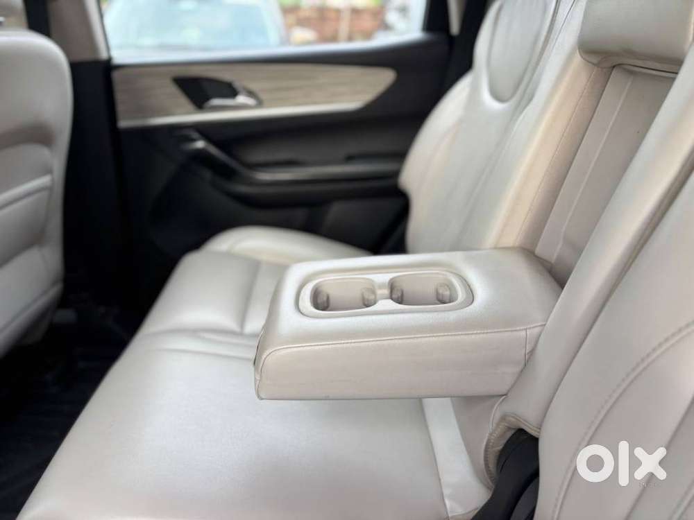 Mahindra Xuv 7xo Ax7 Diesel, 2023, Diesel