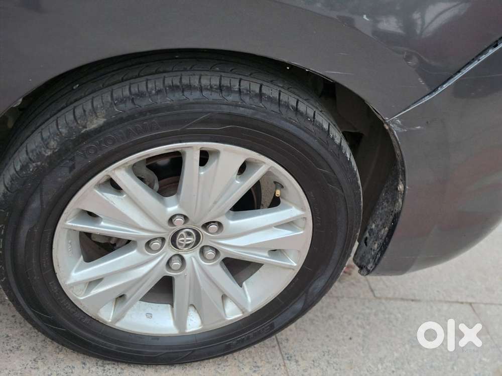 Toyota Innova Crysta 2.8z Automatic, 2016, Diesel