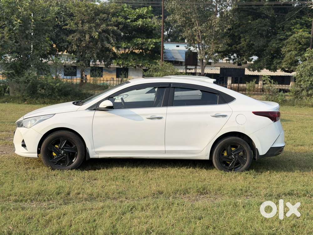 Hyundai Verna Sx 1.5 Petrol Ivt, 2023, Petrol