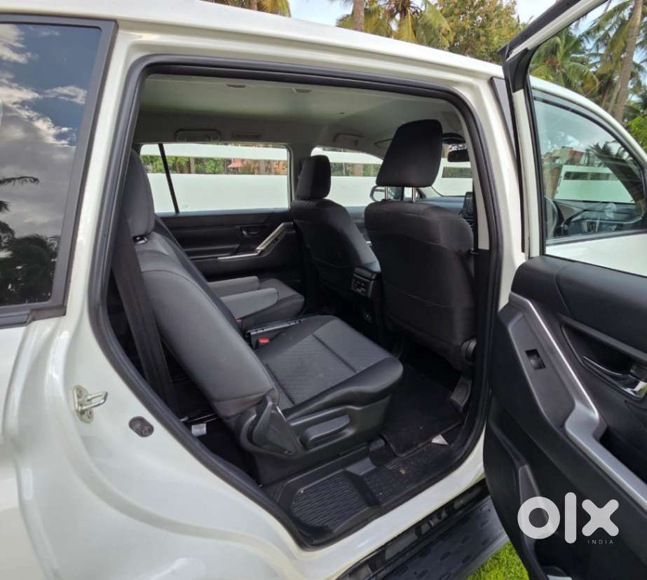 Toyota Innova Hycross 2.0 Gx 7 Str, 2025, Petrol