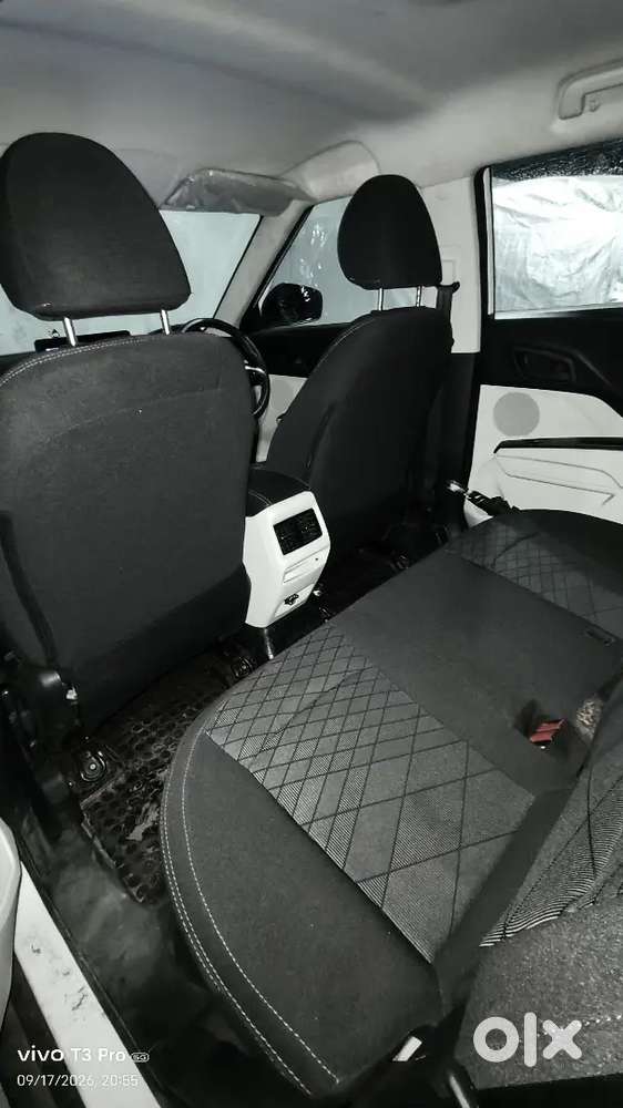 Mahindra Xuv3xo Mx2 Pm Not Mx1 2025 Petrol