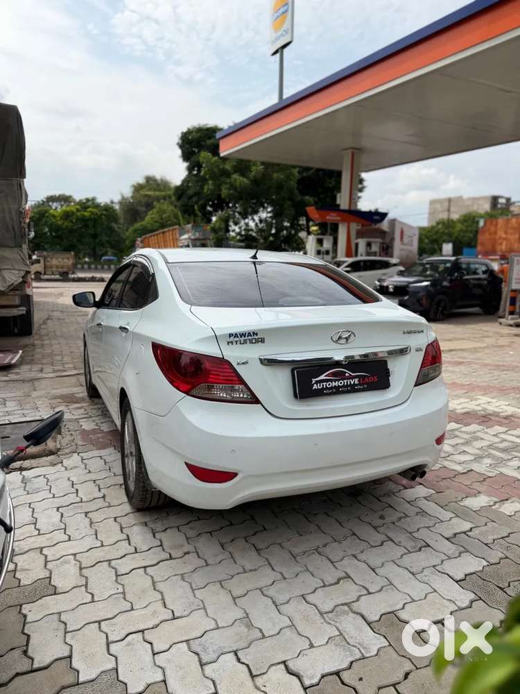 Hyundai Verna Fluidic 1.6 Vtvt Sx Opt, 2012, Petrol