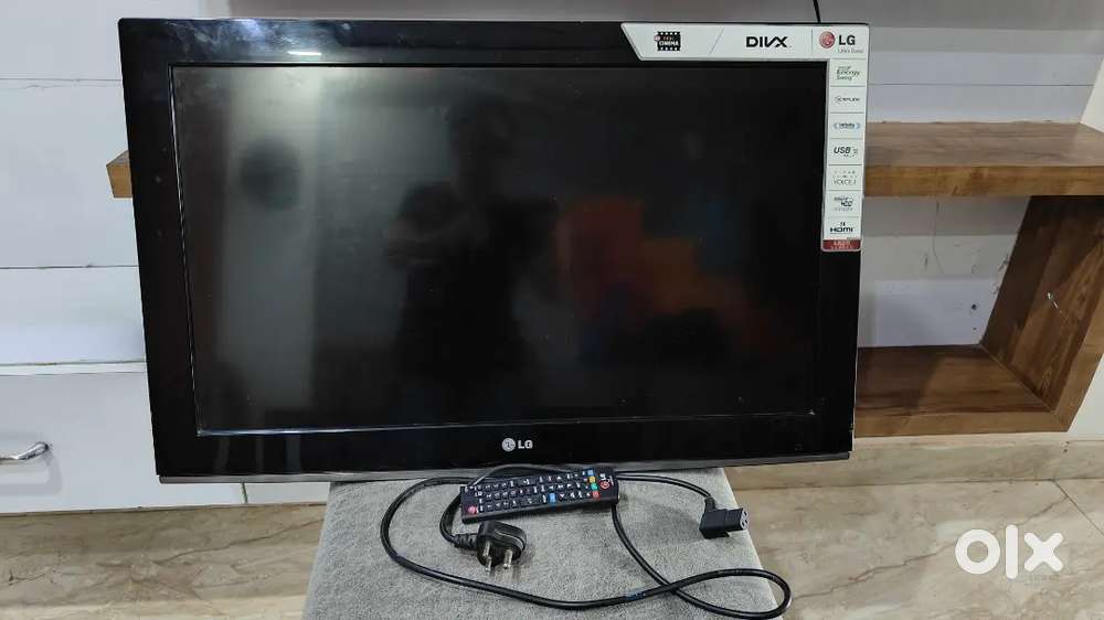 32 Inch LG LCD TV with remote