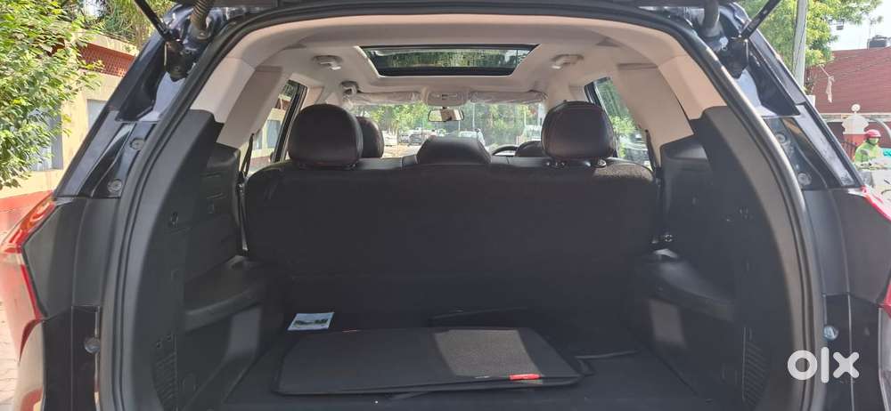 Mahindra Xuv700 2.2 Ax 5 Diesel At Str, 2024, Diesel