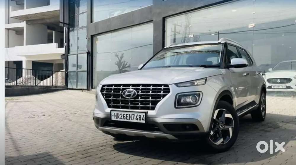 Hyundai Venue 2020 Petrol Well Maintained