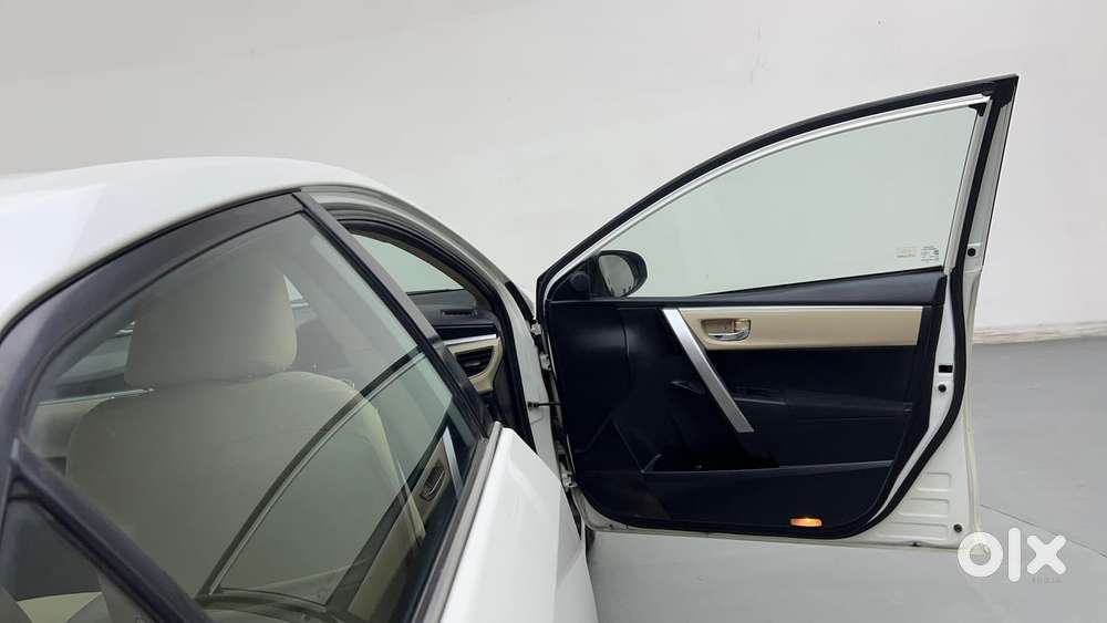 Toyota Corolla Altis 1.8 G, 2015, Petrol