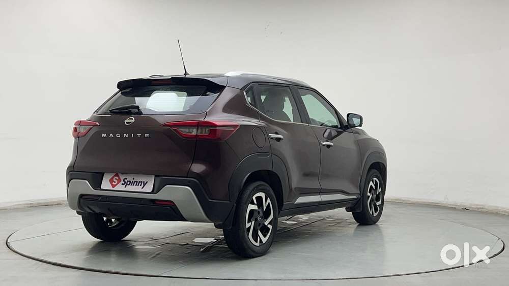Nissan Magnite 1.0 Xv Premium, 2021, Petrol