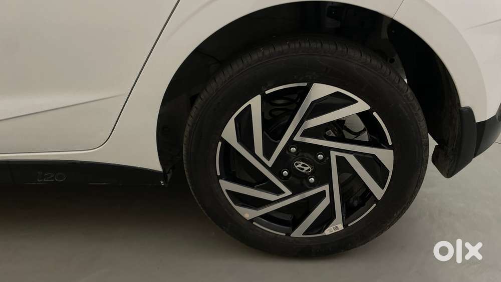 Hyundai New I20 1.2 Asta (o) Ivt, 2025, Petrol