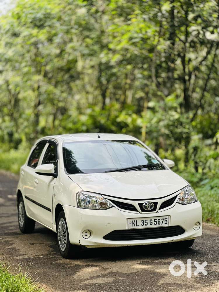 Toyota Etios Liva G Exclusive, 2016, Petrol
