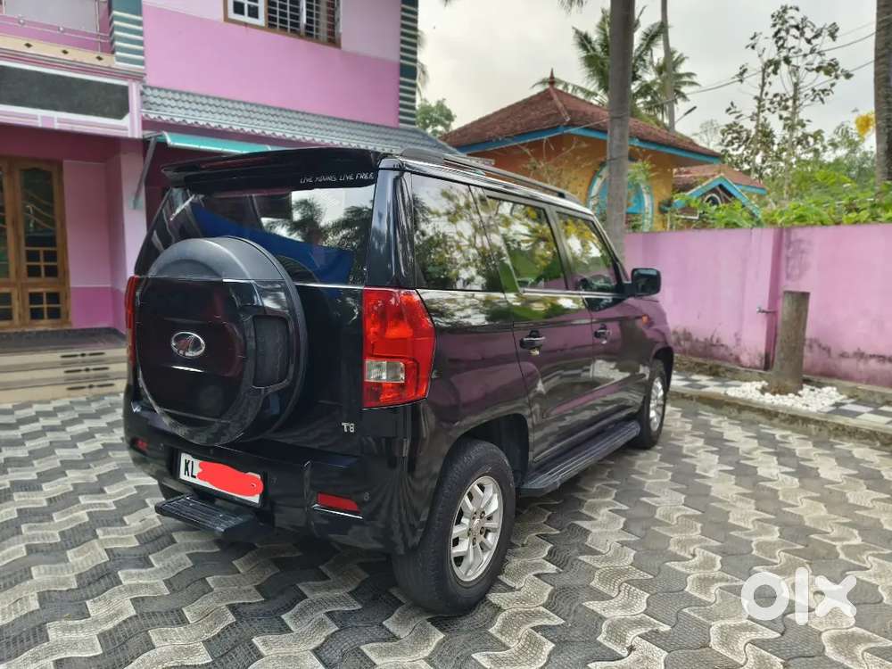 Mahindra Tuv 300 2017  T8