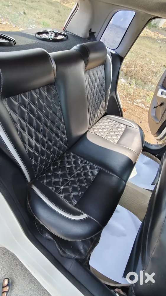 Ford Figo Diamond White Colour  2011