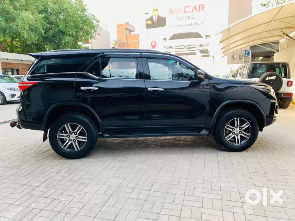 Toyota Fortuner 4x2 At 2.7 Petrol, 2022, Petrol