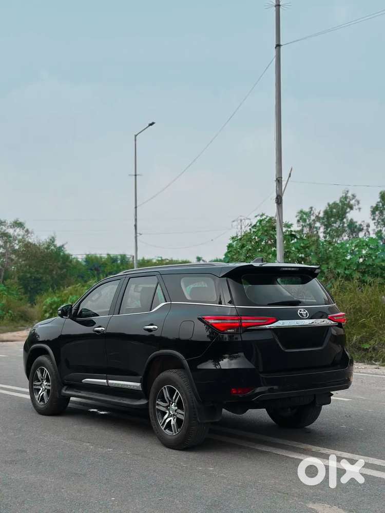 Toyota Fortuner [2021-ongoing] 2.7 2wd Petrol At, 2024, Petrol