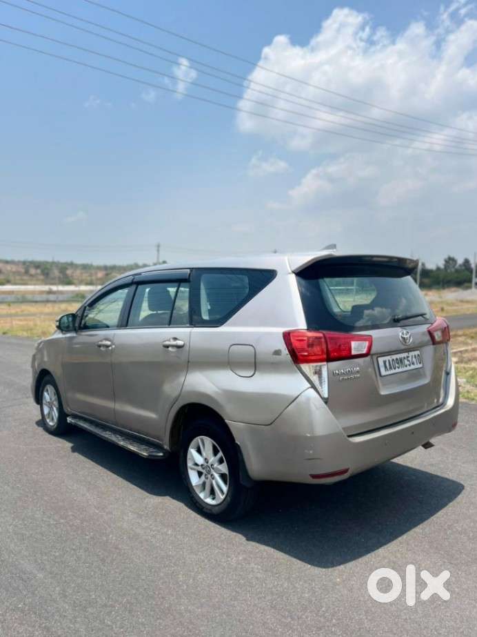 Toyota Innova Crysta 2.4 G Mt 8s, 2016, Diesel