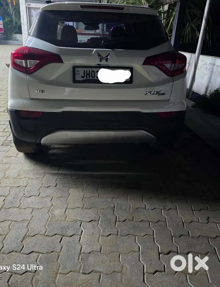 Mahindra Xuv300 2023 Diesel Well Maintained