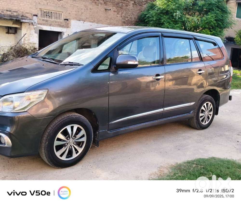 2015 Toyota Innova 2.5 Vx  8-seater  1st Owner