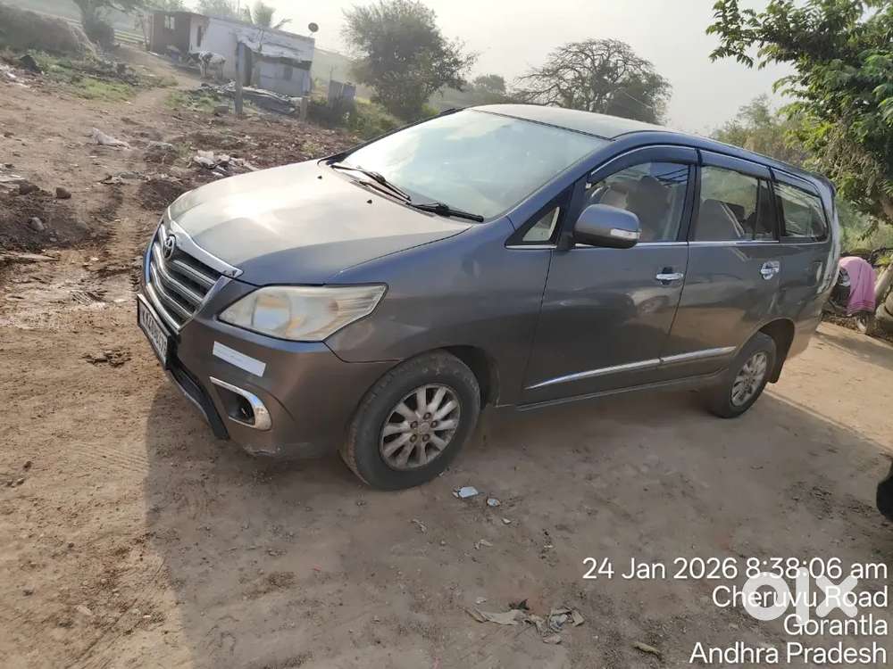 Toyota Innova 2014 Diesel 285000 Km Driven