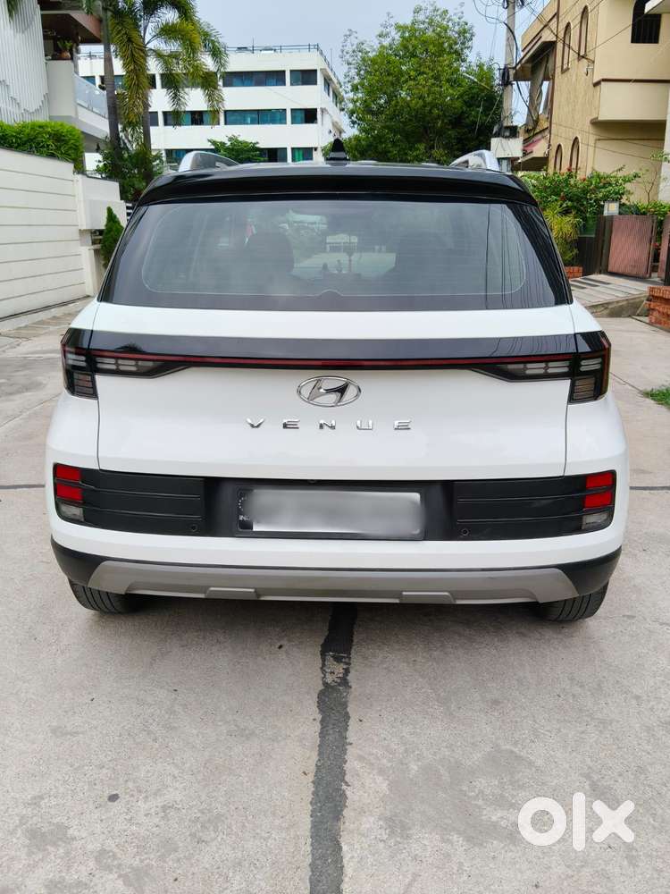 Hyundai Venue 1.2 S (o), 2022, Petrol