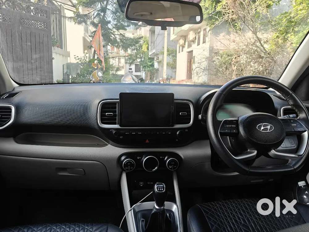 Hyundai Venue Petrol 2022