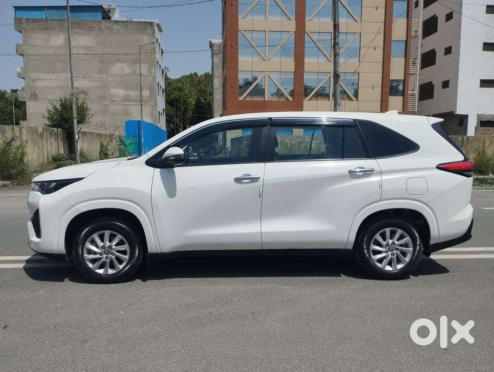 Toyota Innova Hycross 2.0 Gx 8 Str, 2024, Petrol