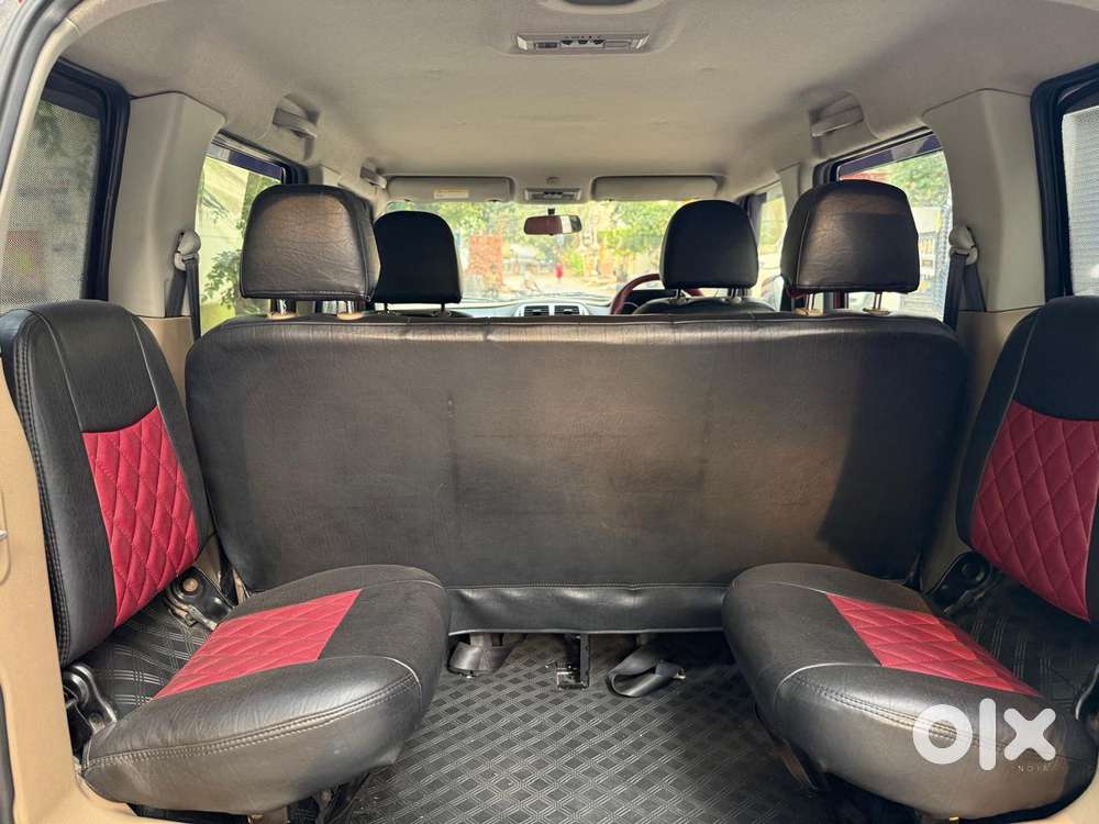 Mahindra Tuv 300 Mhawk100 T8 Dual Tone, 2016, Diesel