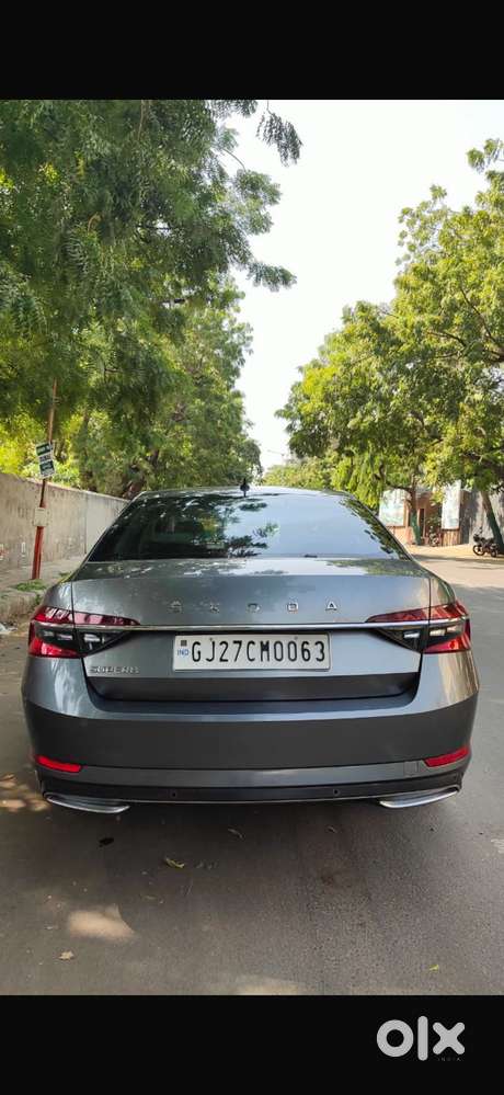 Skoda Superb 2.0 Tsi At L&k, 2022, Petrol