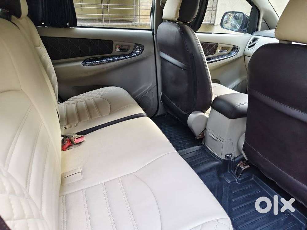 Toyota Innova 2.5 G (diesel) 8 Seater, 2011, Diesel