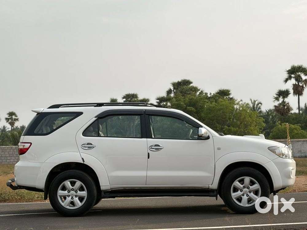 Toyota Fortuner 4x4 At, 2011, Diesel