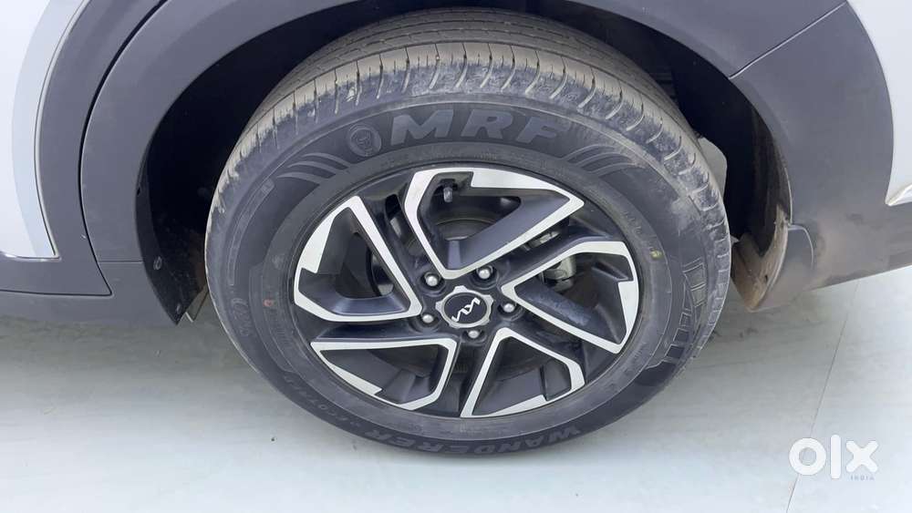 Kia Carens 1.5 Luxury Plus Turbo Dct 7 Str, 2023, Petrol