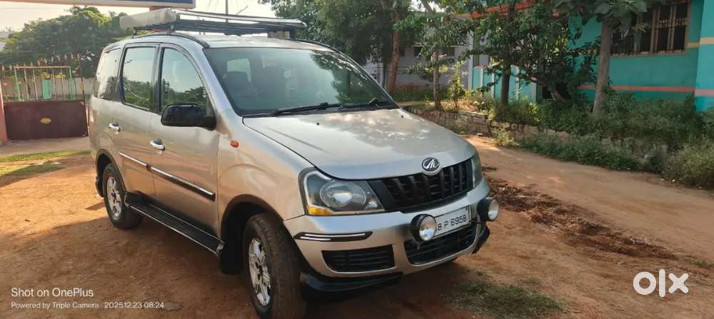 Mahindra Xylo 2013