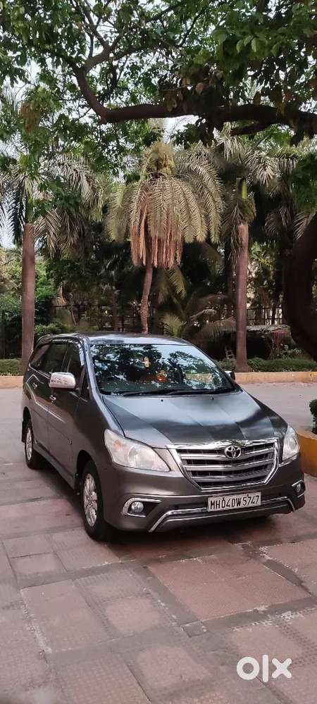 Toyota Innova 2.5v 2009 Model