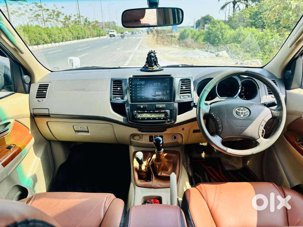 Toyota Fortuner 4x2 Mt 2.8 Diesel, 2011, Diesel