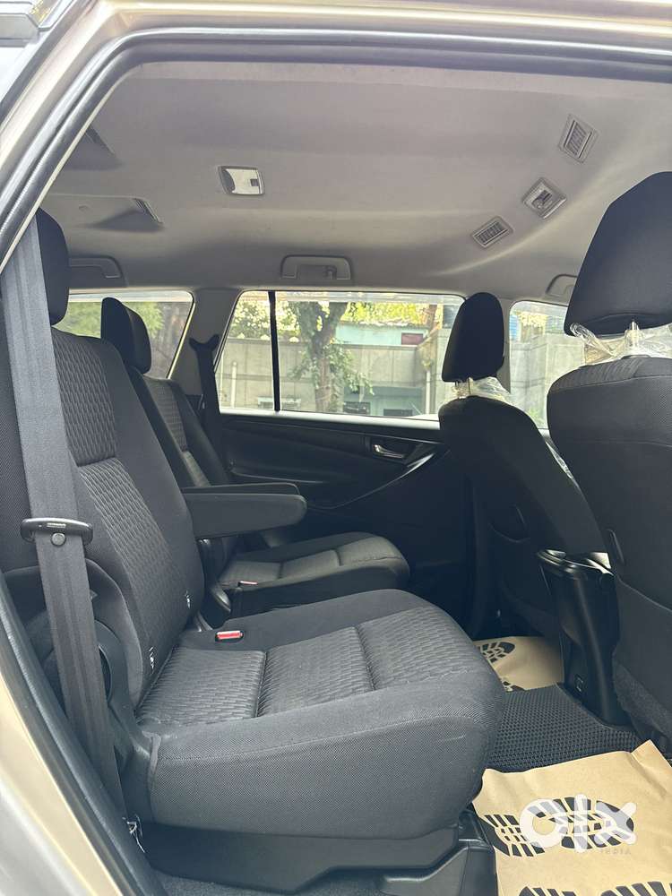 Toyota Innova Crysta 2.4 G Mt, 2016, Diesel