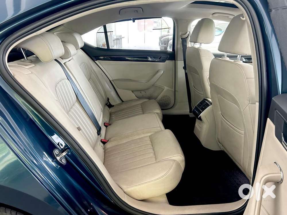 Skoda Superb 2.0 L&k Tsi At, 2022, Petrol