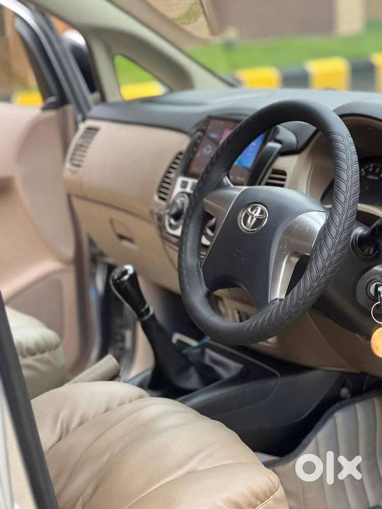 Toyota Innova 2.5 Gx (diesel) 8 Seater, 2015