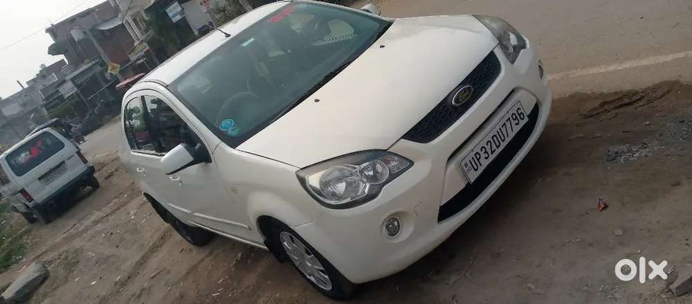 Gadi Good Condition Charon Tyre Mein