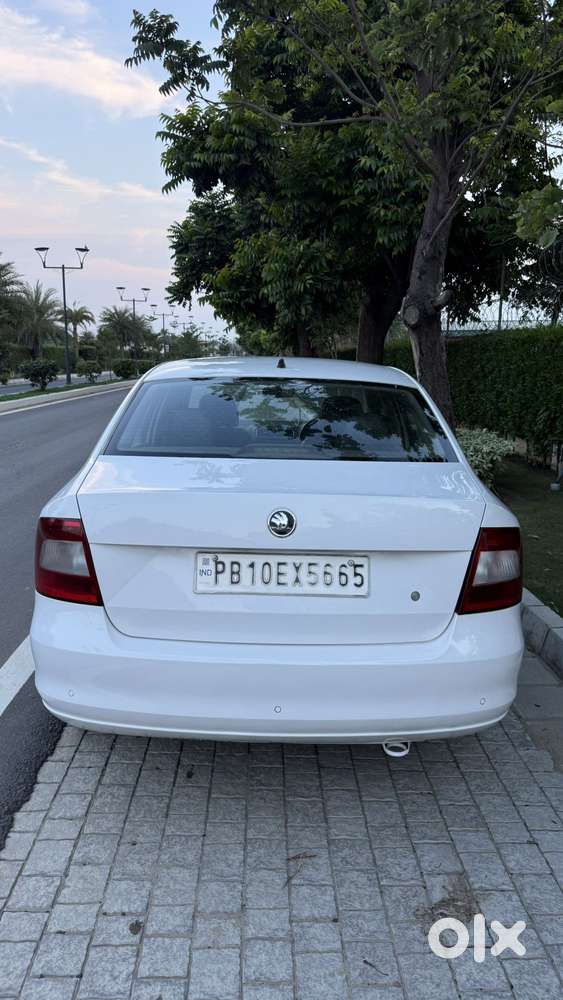 Skoda Rapid 1.5 Tdi At Elegance Black Package, 2014, Diesel