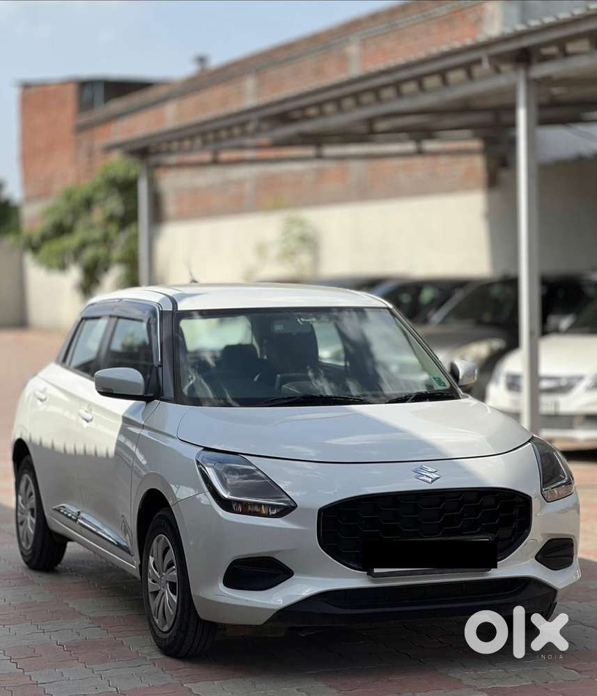 Maruti Suzuki Swift Vxi Optional, 2025, Petrol