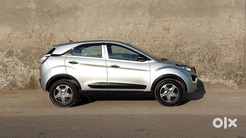 Tata Nexon 1.5 Revotorq Xm (s), 2018, Diesel