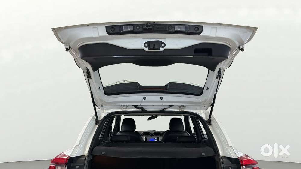Nissan Magnite 1.0 Xv, 2021, Petrol
